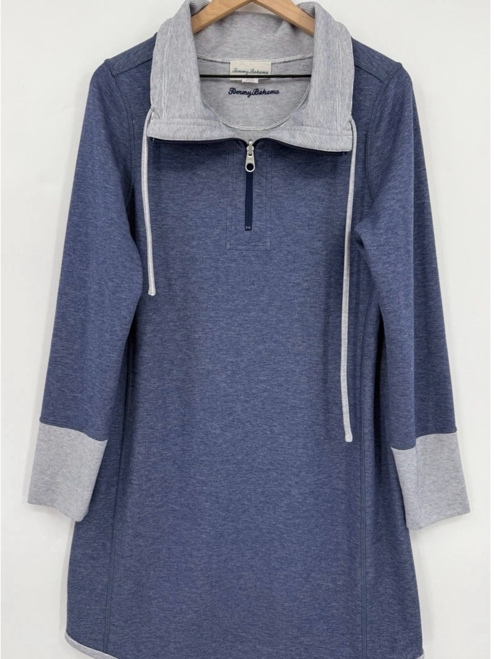 Tommy Bahama Navy Heather Pullover Tunic with Light Gray Accents